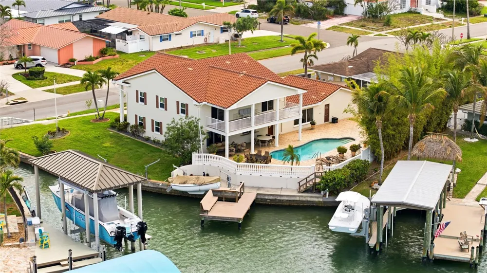 350 HARBOR PASSAGE Clearwater Beach, FL 33767