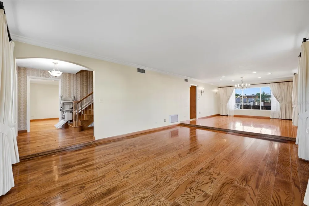 350 HARBOR PASSAGE Clearwater Beach, FL 33767