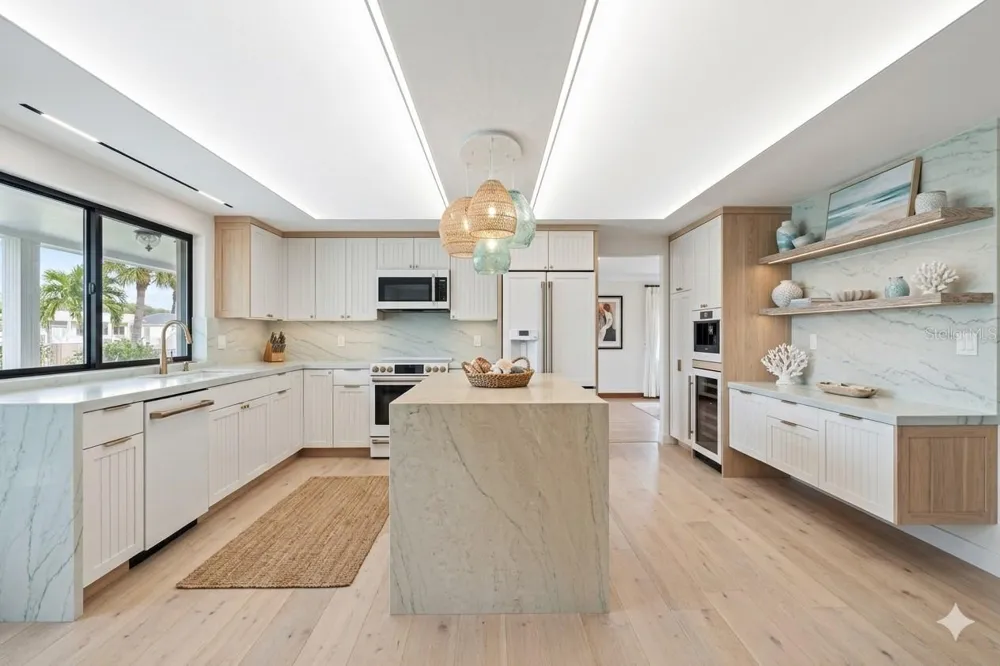 350 HARBOR PASSAGE Clearwater Beach, FL 33767