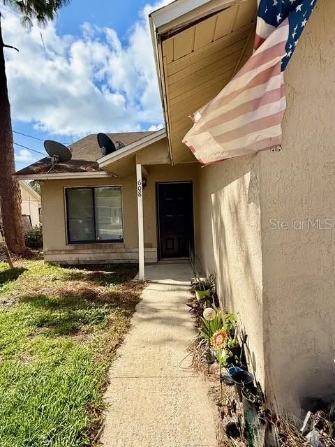 608 E WARREN AVENUE Longwood, FL 32750