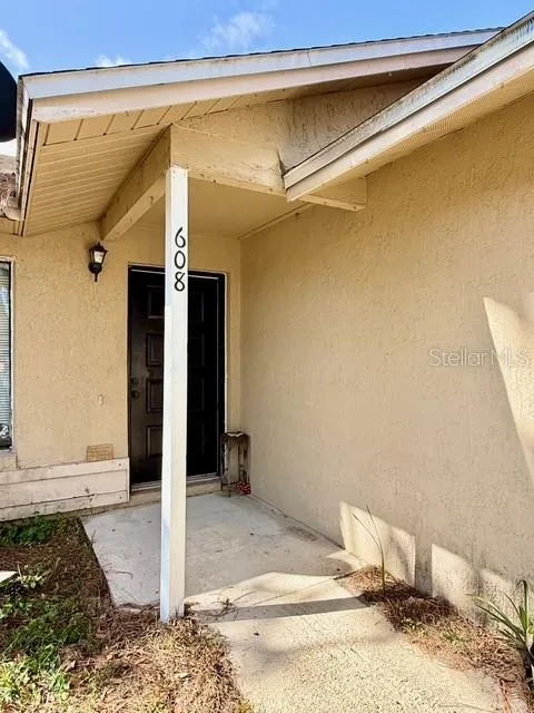 608 E WARREN AVENUE Longwood, FL 32750