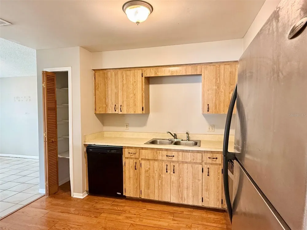 608 E WARREN AVENUE Longwood, FL 32750