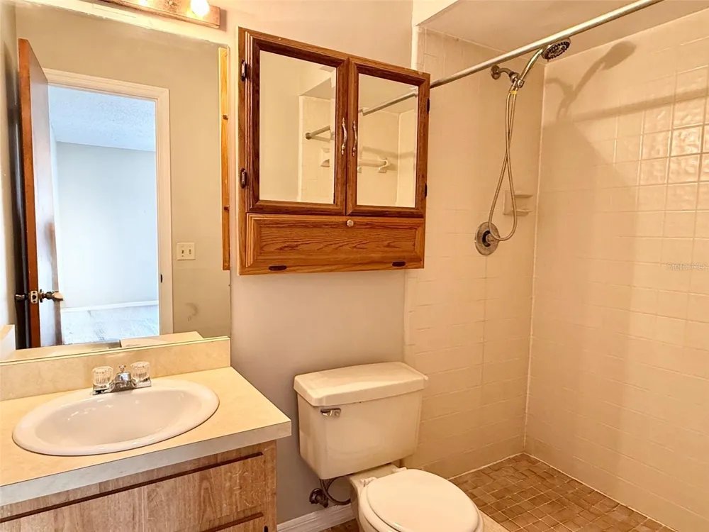 608 E WARREN AVENUE Longwood, FL 32750
