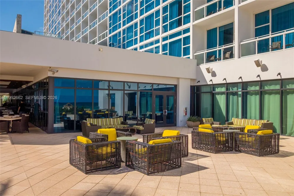 6801 Collins Ave #1414 Miami Beach, FL 33141