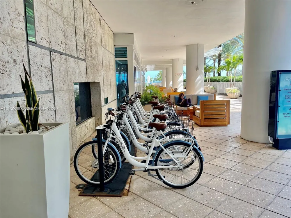 6801 Collins Ave #1414 Miami Beach, FL 33141