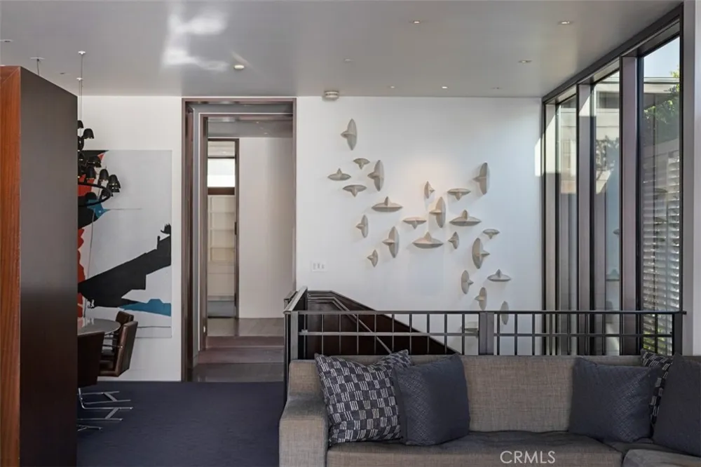 3216 The Strand Manhattan Beach, CA 90266