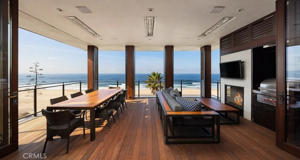 3216 The Strand Manhattan Beach, CA 90266