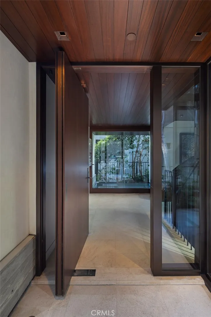 3216 The Strand Manhattan Beach, CA 90266