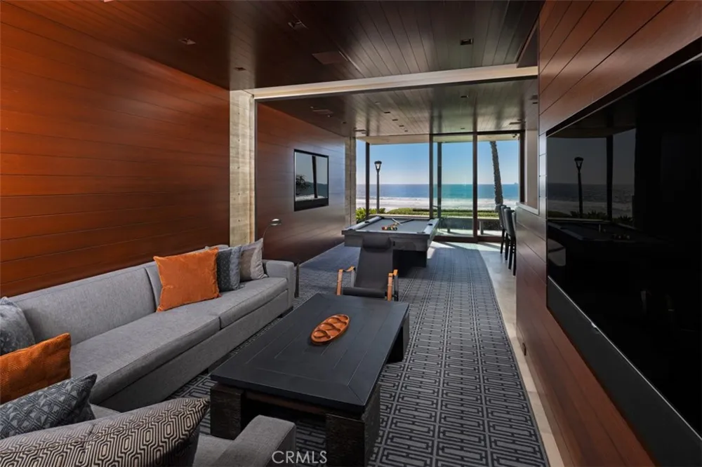 3216 The Strand Manhattan Beach, CA 90266