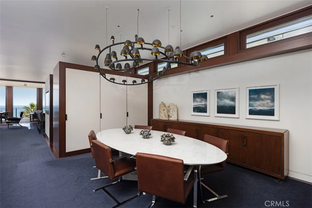 3216 The Strand Manhattan Beach, CA 90266