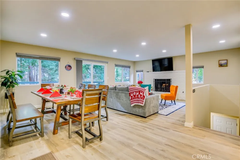 26131 Lake Forest Drive Twin Peaks, CA 92391
