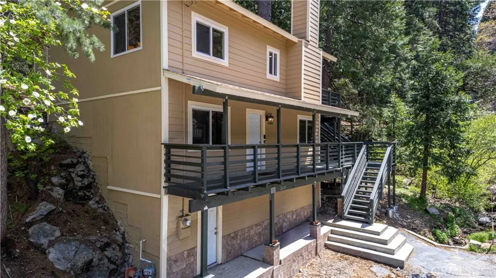 26131 Lake Forest Drive Twin Peaks, CA 92391