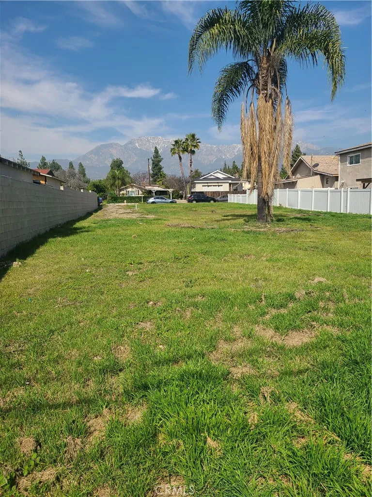 572 West Upland, CA 91786