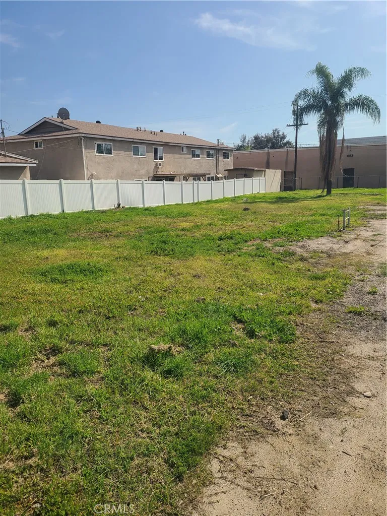 572 West Upland, CA 91786