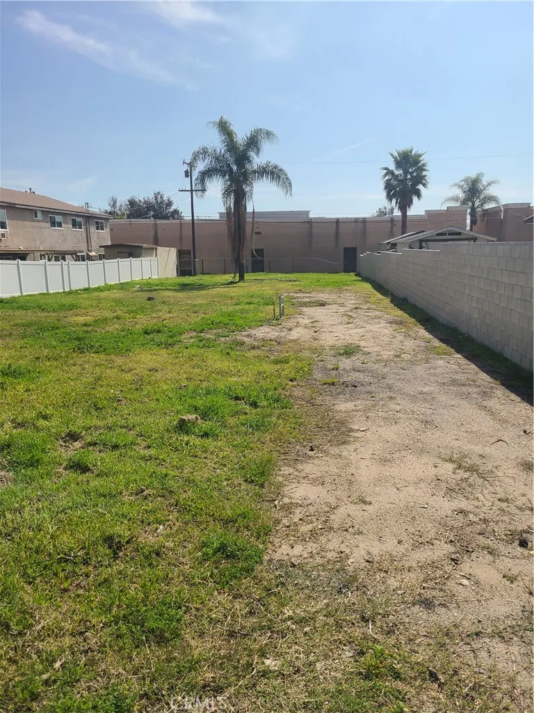 572 West Upland, CA 91786