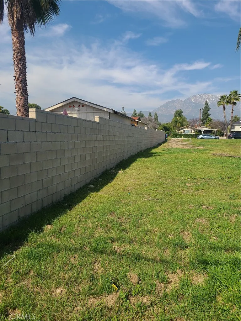 572 West Upland, CA 91786