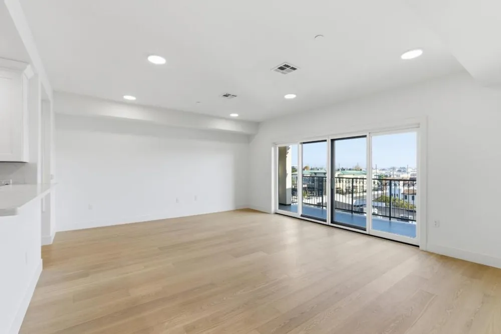 560 El Camino Real #206 San Carlos, CA 94070