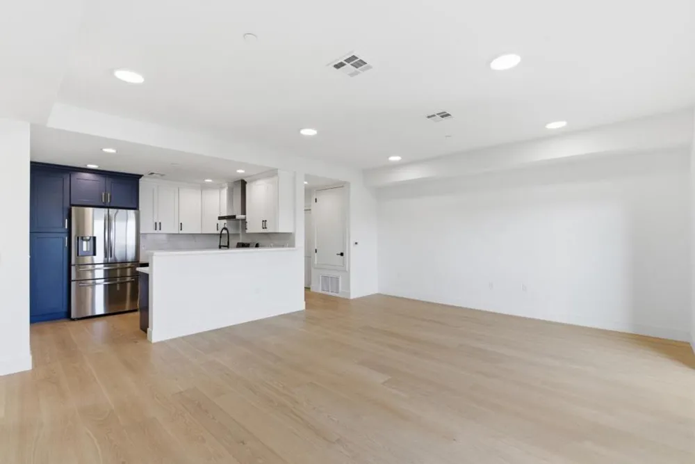 560 El Camino Real #206 San Carlos, CA 94070