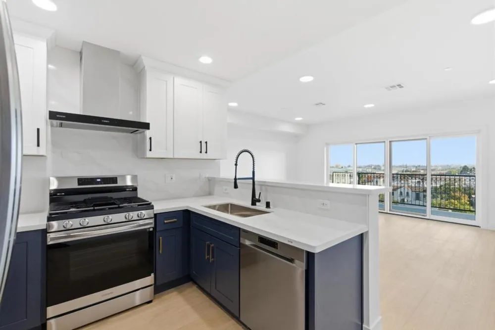 560 El Camino Real #206 San Carlos, CA 94070