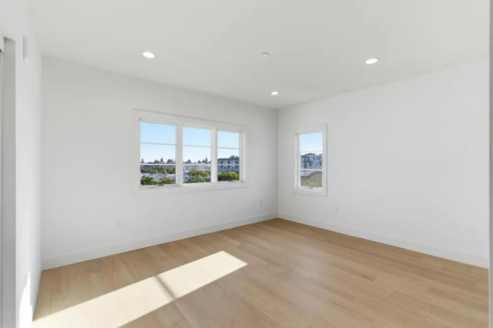 560 El Camino Real #206 San Carlos, CA 94070