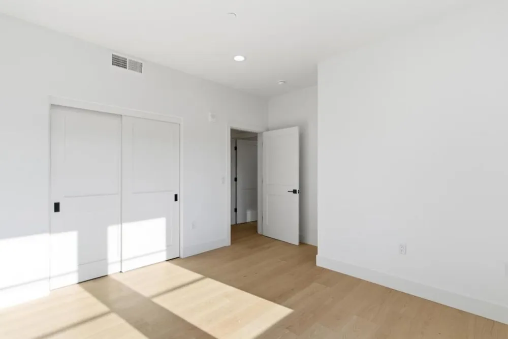 560 El Camino Real #206 San Carlos, CA 94070