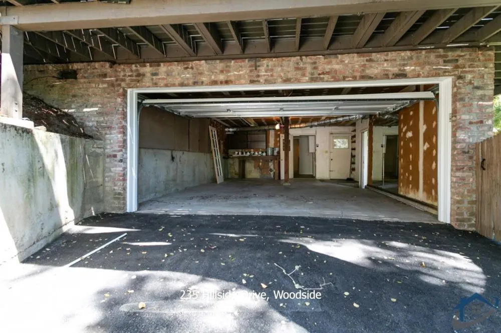 235 Hillside Drive Woodside, CA 94062