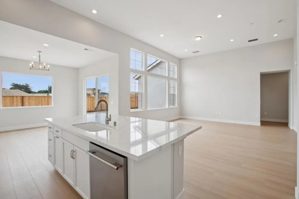 3090 Arroyo Drive Marina, CA 93933