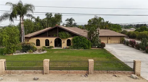 6016 E Texas