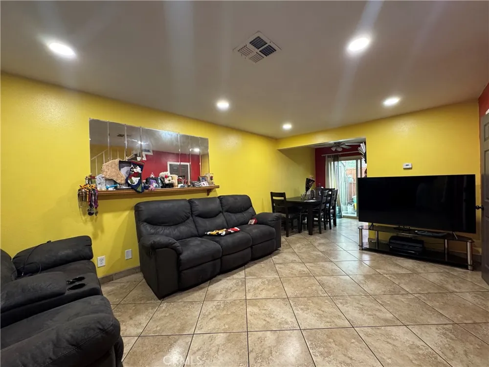 13851 Los Angeles #B Baldwin Park, CA 91706