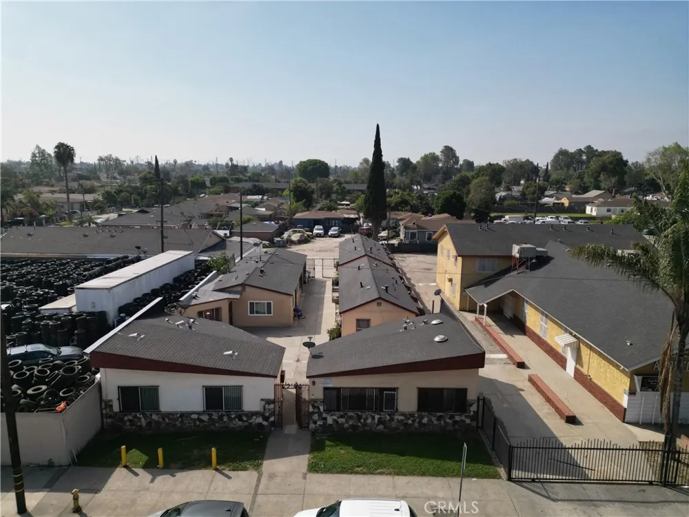 4244 E Compton Compton, CA 90221