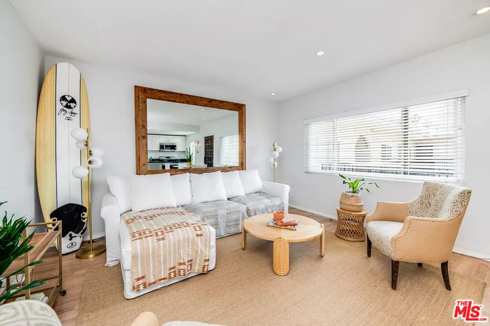 445 Washington Boulevard #10 Marina del Rey, CA 90292