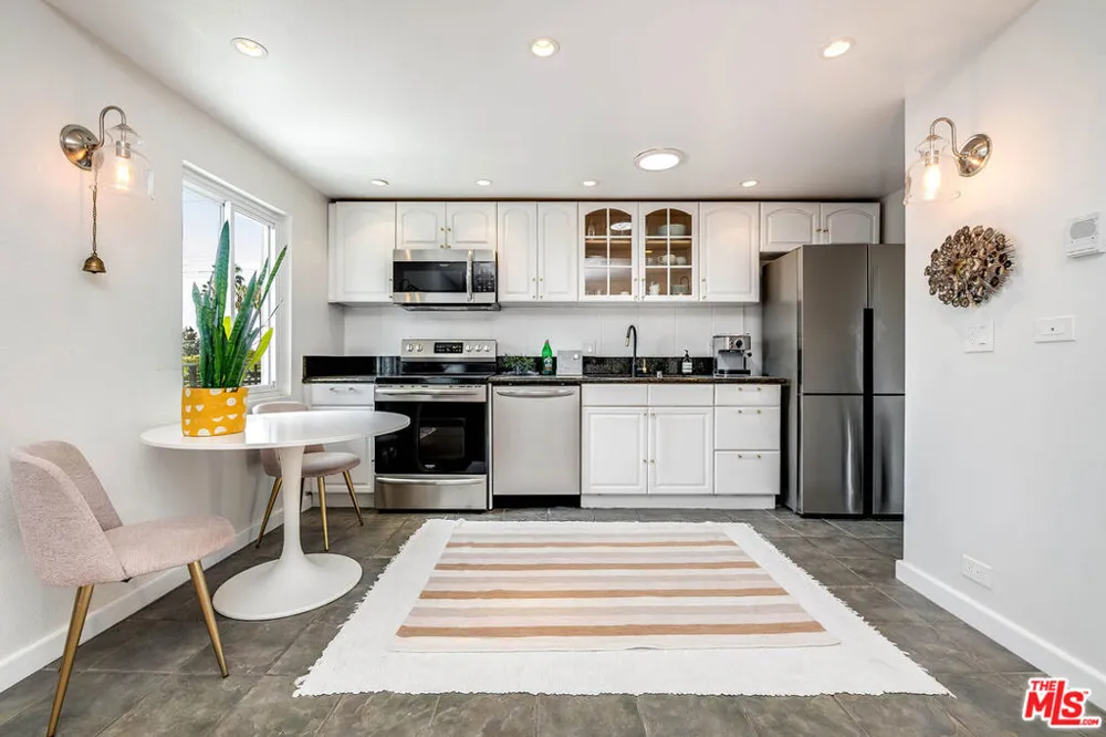445 Washington Boulevard #10 Marina del Rey, CA 90292
