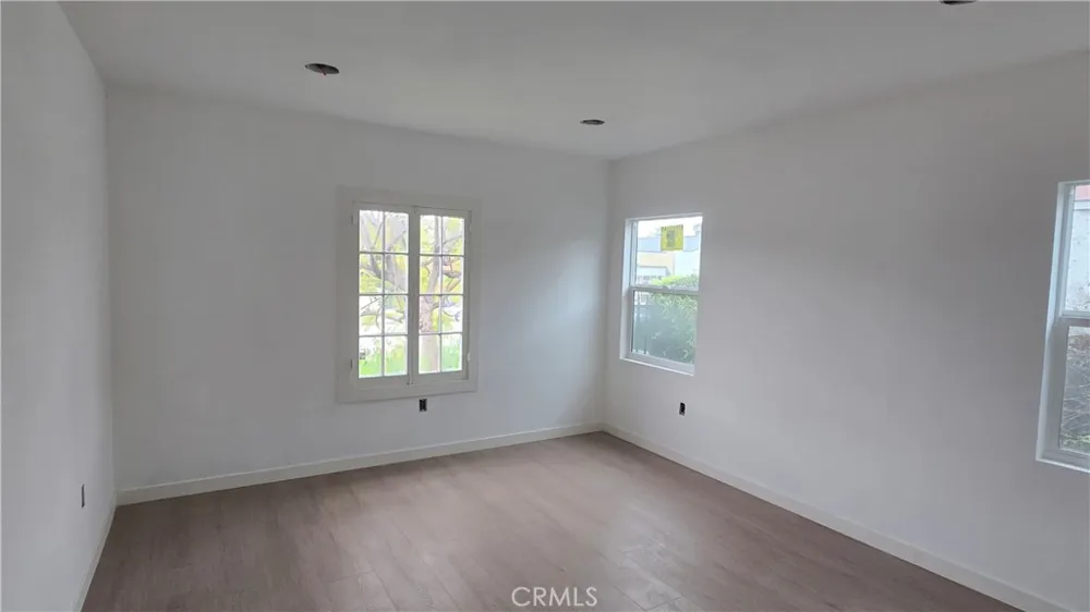 2187 E Villa Pasadena, CA 91107