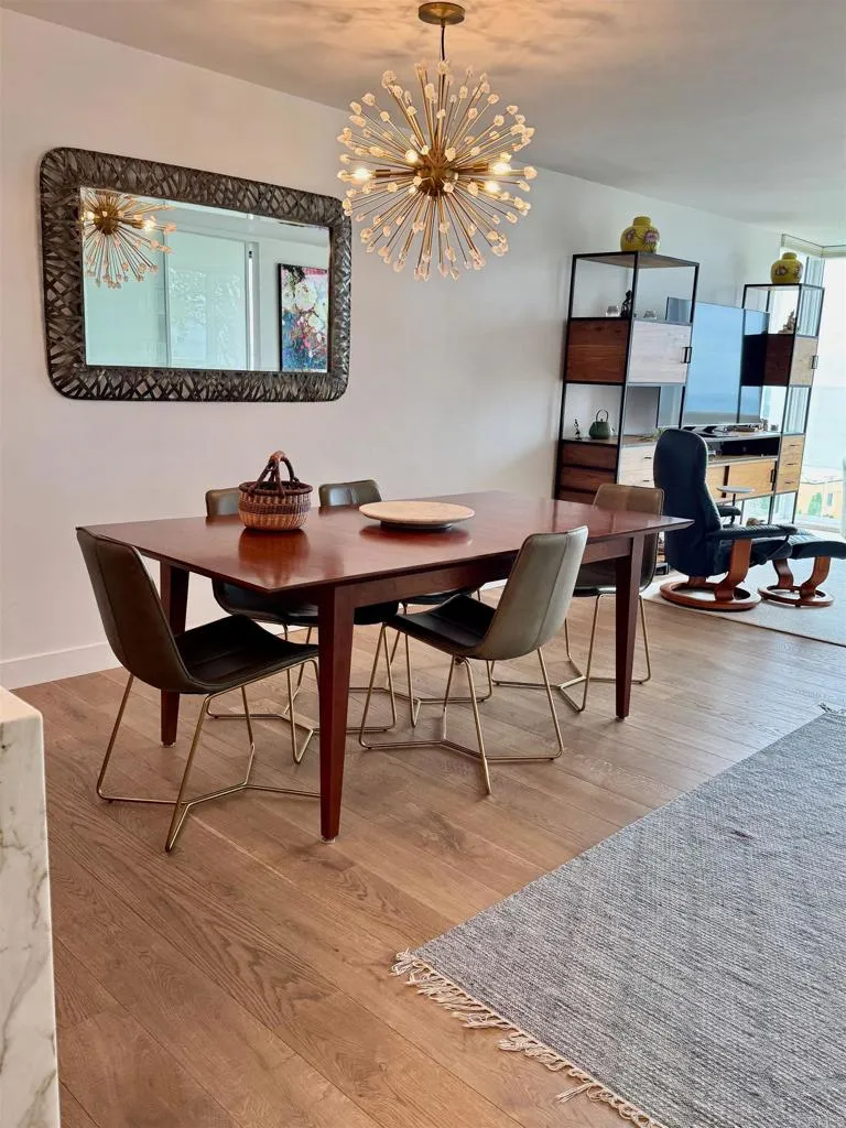424 Stratford Court #A32 Del Mar, CA 92014