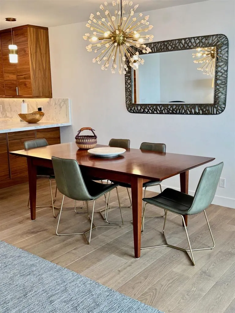 424 Stratford Court #A32 Del Mar, CA 92014