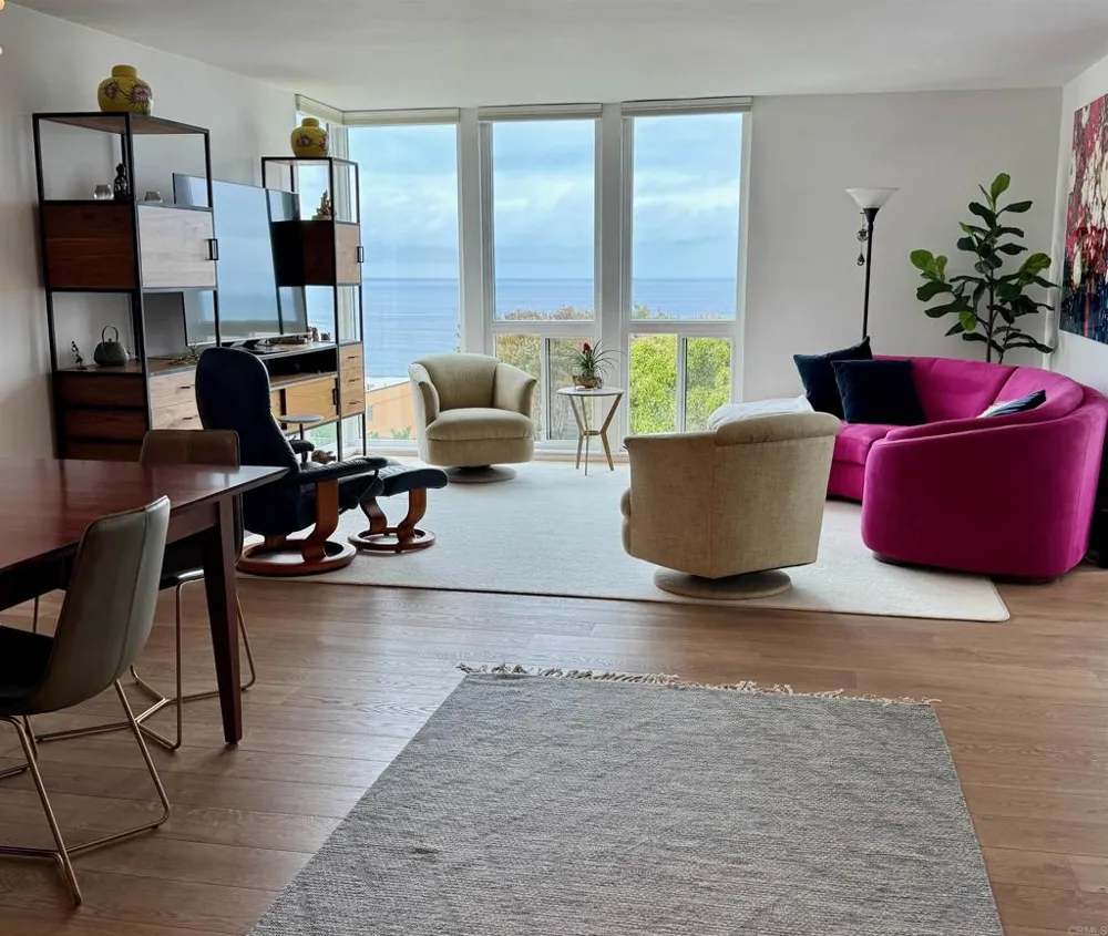 424 Stratford Court #A32 Del Mar, CA 92014
