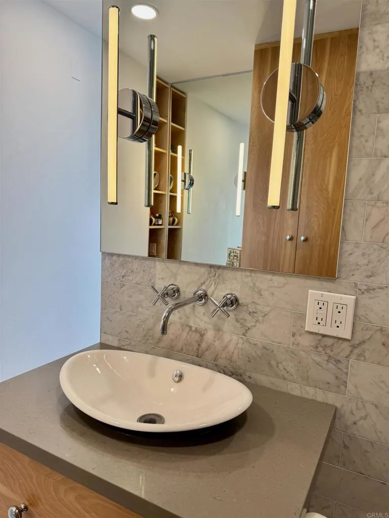 424 Stratford Court #A32 Del Mar, CA 92014
