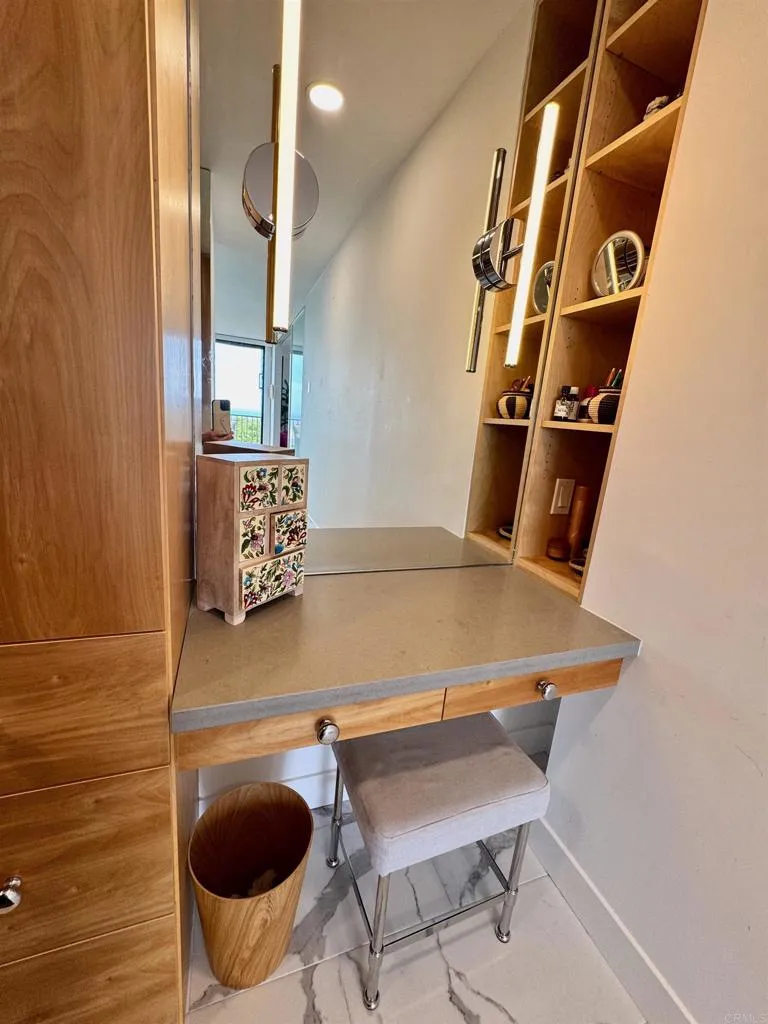 424 Stratford Court #A32 Del Mar, CA 92014