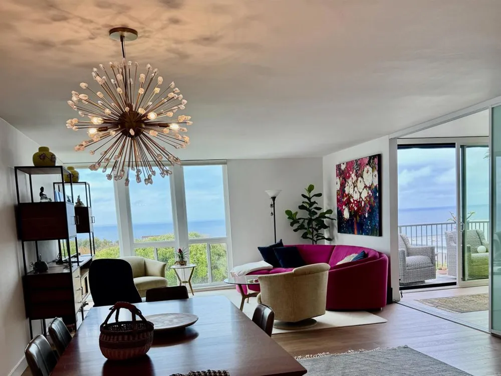 424 Stratford Court #A32 Del Mar, CA 92014