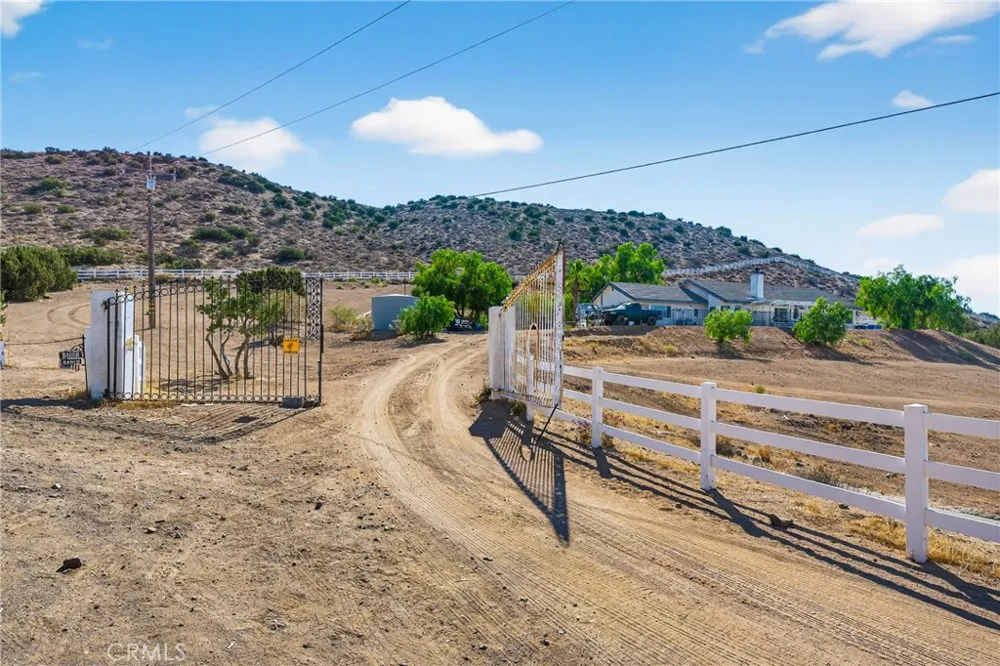 34215 Simla Acton, CA 93510