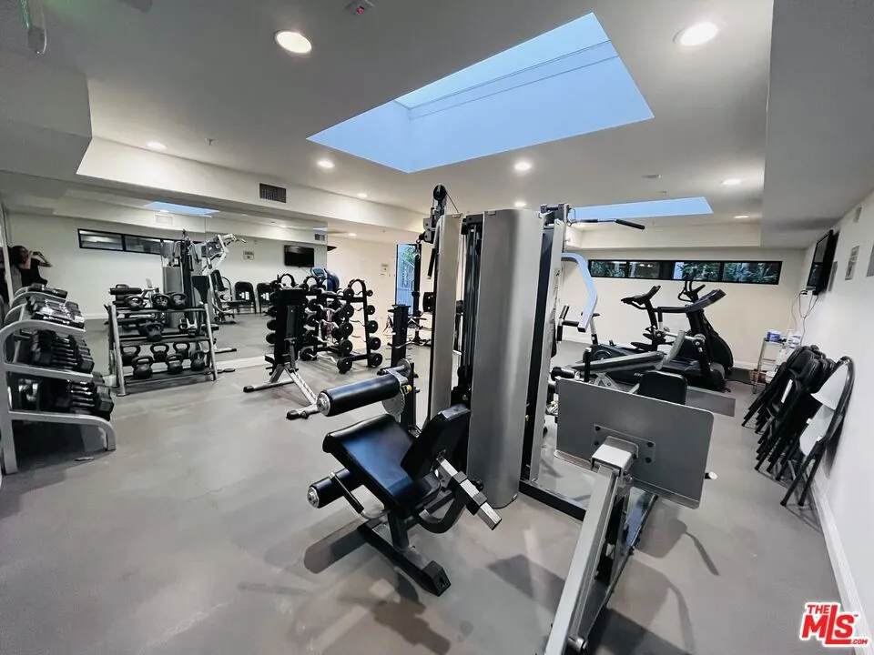 8238 W Manchester Avenue #103 Playa del Rey, CA 90293
