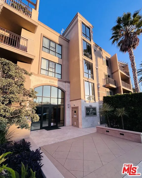 8238 W Manchester Avenue #103 Playa del Rey, CA 90293