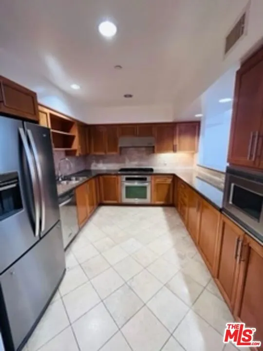 8238 W Manchester Avenue #103 Playa del Rey, CA 90293