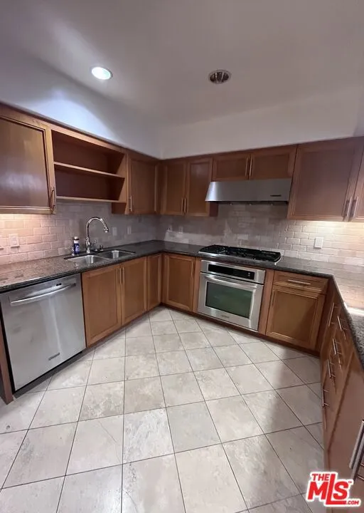 8238 W Manchester Avenue #103 Playa del Rey, CA 90293