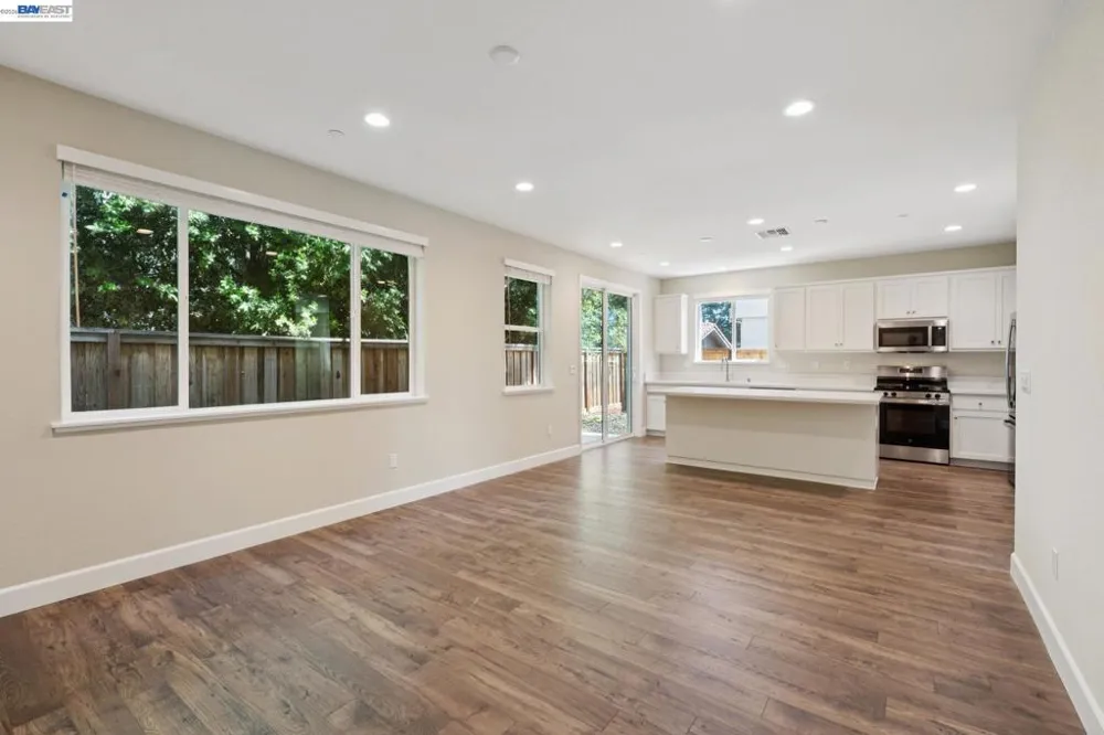 122 Creek View Cir Fairfield, CA 94533
