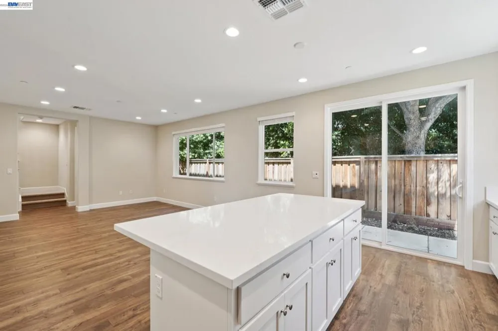 122 Creek View Cir Fairfield, CA 94533