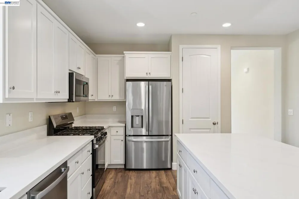 122 Creek View Cir Fairfield, CA 94533