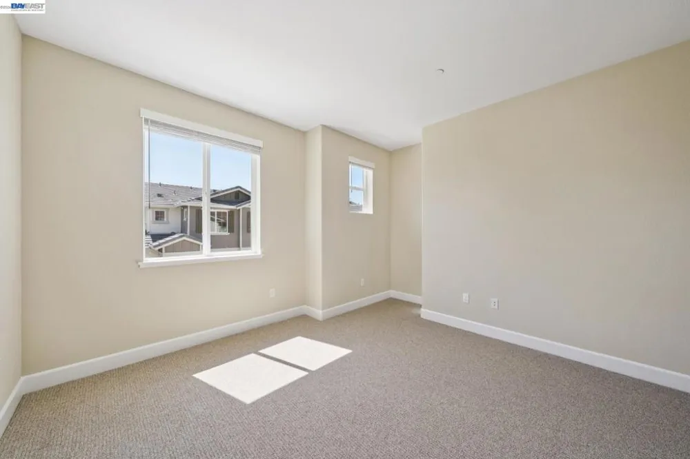 122 Creek View Cir Fairfield, CA 94533
