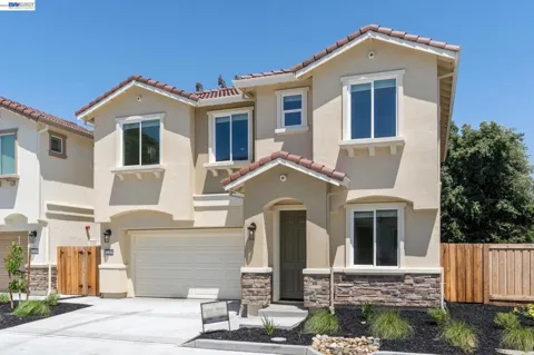 122 Creek View Cir