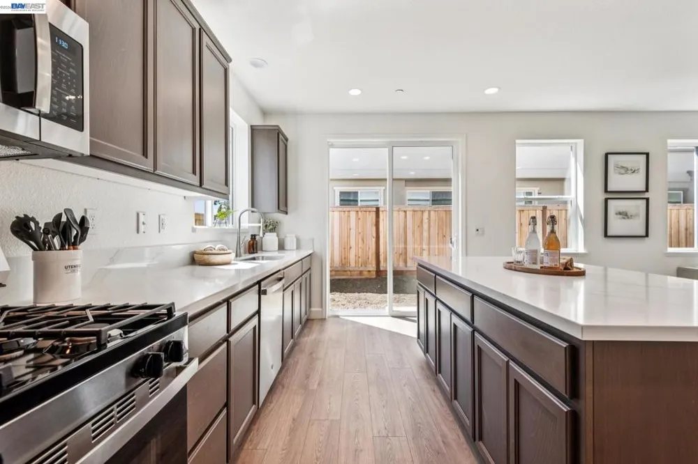 122 Creek View Cir Fairfield, CA 94533